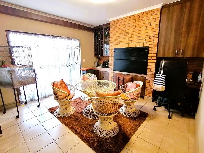 2 Bedroom Property for Sale in Brackenfell South Western Cape